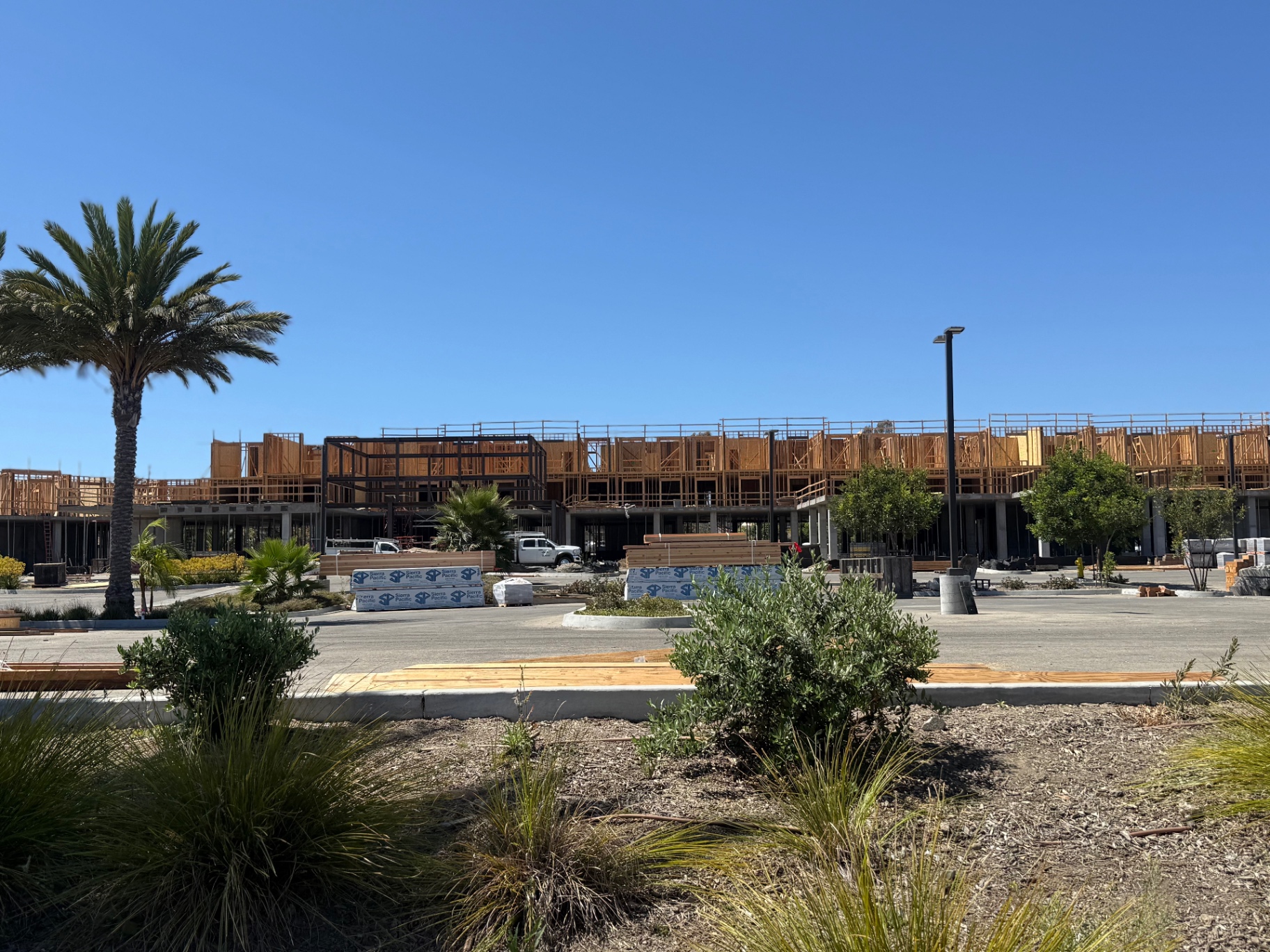 Embassy Suites — Camarillo, CA